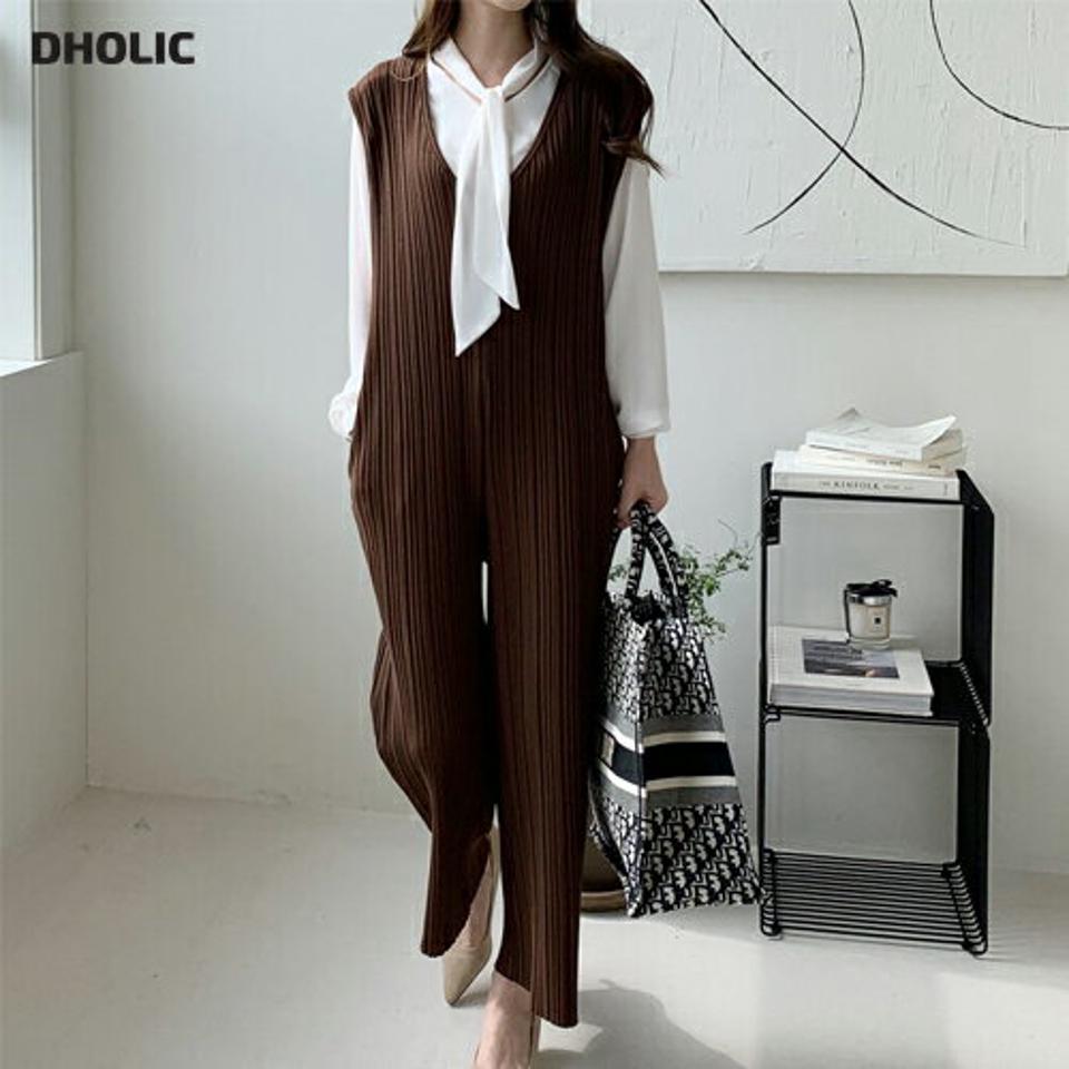 【只今10%OFF】Vネックプリーツオールインワン・全2色・b67171 レディース 【pt】【オールインワン パンツ ズボン ロングパンツ プリーツ Vネック スリーブレス ノースリーブ シンプル 大人 レイヤード 秋 冬 春 韓国 ファッション】【ハイホリHIHOLLI】