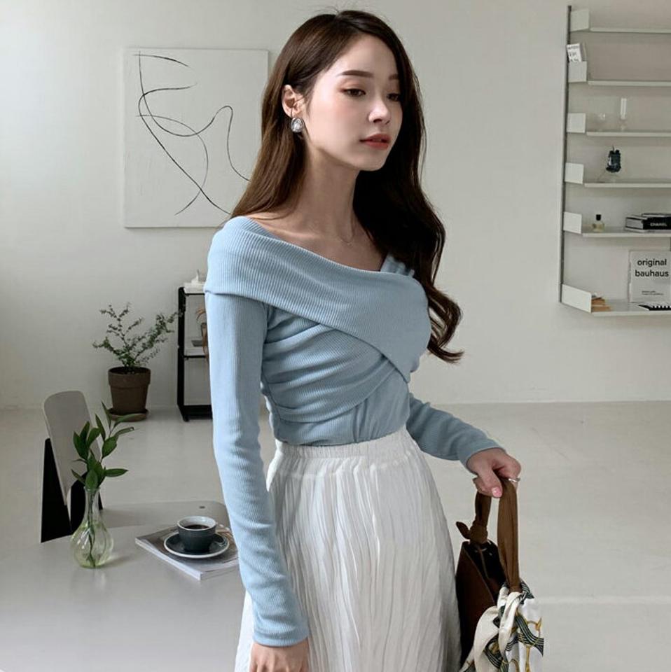 クロスネックTシャツ・全4色・t67163 レディース 【tops】【トップス Tシャツ 長袖 クロスネック バックシャン バックコンシャス シンプル 大人 きれいめ Vネック デコルテ 鎖骨 前後着用自由 春 秋 韓国 ファッション】【ハイホリHIHOLLI】