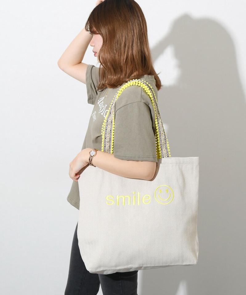 早い者勝ち！55％OFF★クーポン利用で⇒980円★スマイル刺繍ヘリンボーンネイティブハンドトートバッグ レディース バッグ トート a4 大容量 大きめ 春夏 かわいい おしゃれ 肩掛け 手提げ 軽い マチ付き ニコちゃん キャラクター カバン サブバッグ メール便 2109ss