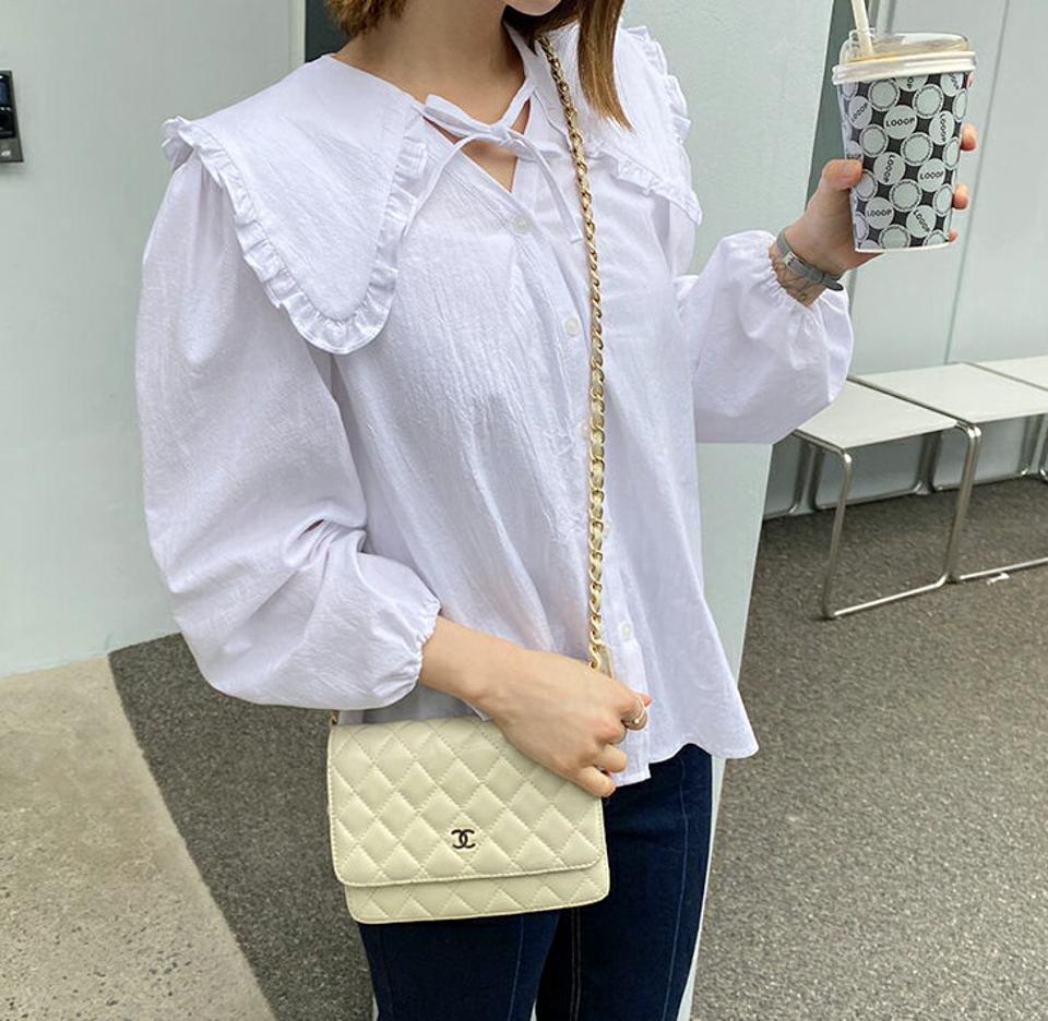 ビッグカラー付Vネックボタンブラウス・全3色・t61690 レディース 【bl】【韓国 ファッション トップス ブラウス 長袖 上品 ビッグカラー Vネック ボタン ノーカラー ギャザー ルーズ フリルカラー リボン ボリューム 無地 フェミニン カジュアル 秋 春】