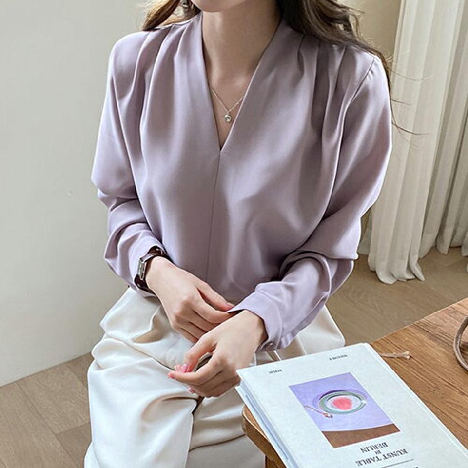 ≪人気商品再入荷≫タックVネックブラウス・全5色・b67223 レディース 【bl】トップス ブラウス 長袖 Vネック タック 単色 無地 シンプル 大人 オフィスカジュアル ベーシック シック きれいめ 春 秋 韓国ファッション ハイホリHIHOLLI