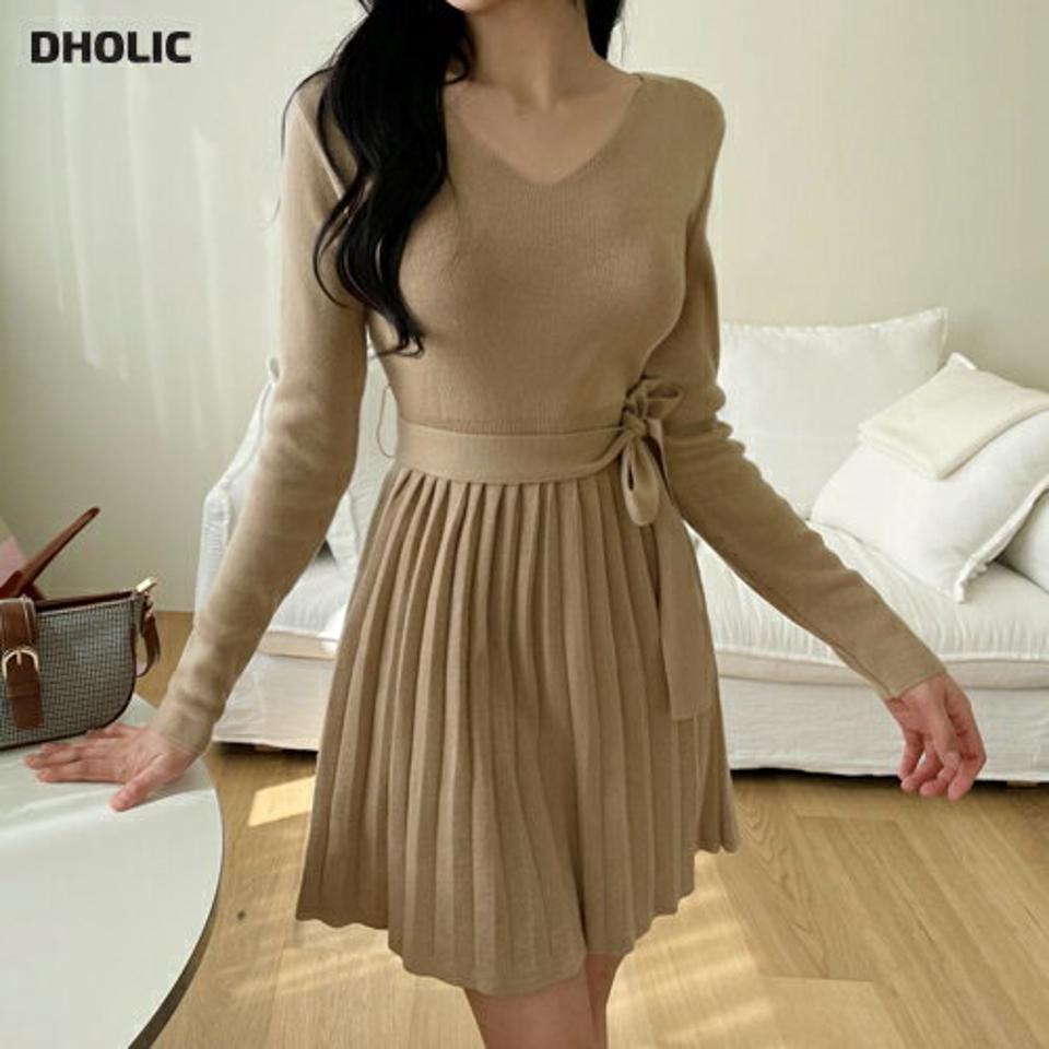 ストラップ付プリーツニットワンピース・全5色・b63400 レディース 【ops】【韓国 ファッション ワンピース ミニ ミニワンピース デコルテ Vネック ストラップ プリーツワンピース ガーリッシュ ニットワンピース ベーシック 体型カバー 秋 春】