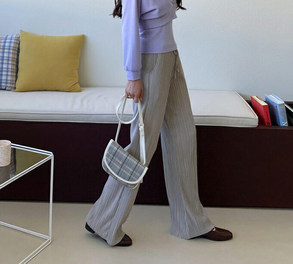 プリーツロングパンツ・全4色・t62973 レディース 【pt】【韓国 ファッション ボトムス パンツ ロング ロングパンツ ユニーク プリーツパンツ ウエストゴム ストリング ハイウエスト ルーズ ゆったり カジュアル スリム 細身 体型カーバー 秋 春】