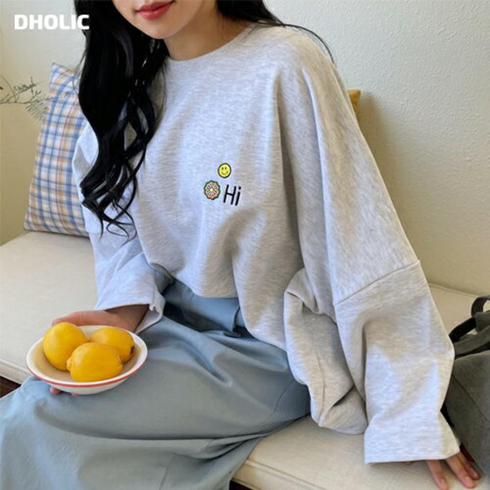 スマイル刺繍スウェット・全2色・t63375 レディース 【tops】【韓国 ファッション トップス スウェットTシャツ 長袖 ラウンドネック スマイル ロゴ フラワー 刺繍 体型カバー ルーズ ゆったり 上品 体型カーバー デイリー ベーシック 秋 春】