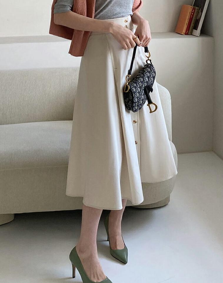 ステッチボタンスカート・全2色・b67210 レディース 【sk】【スカート ミディ丈 ミディスカート ステッチ 単色 無地 シンプル 大人 Aライン カジュアル フレア フレアスカート 春 秋 韓国 ファッション】【ハイホリHIHOLLI】