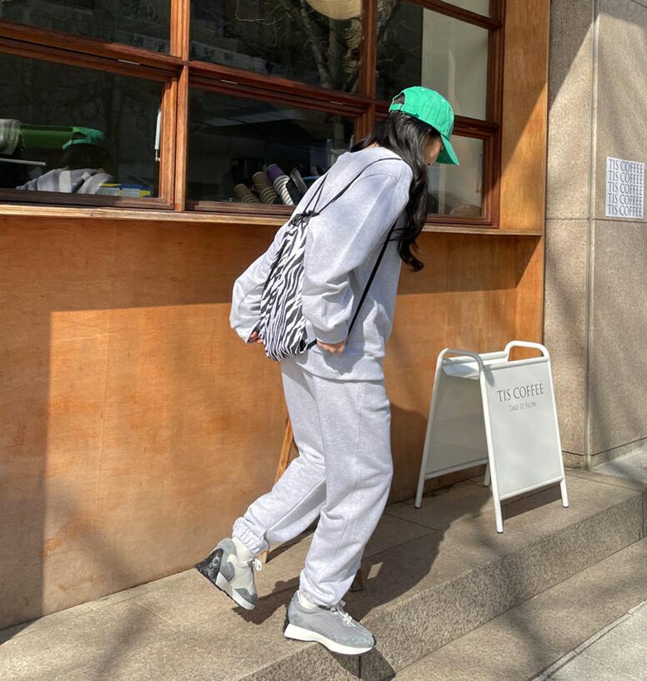 スウェット&ジョガーパンツSET・全4色・a63314 レディース 【pt】【韓国 ファッション ボトムス パンツ ロング ロングパンツ お家 カジュアル セットアップ スウェット ラウンドネック ウエストゴム ルームウェア デイリー 秋 春】【NIJU】