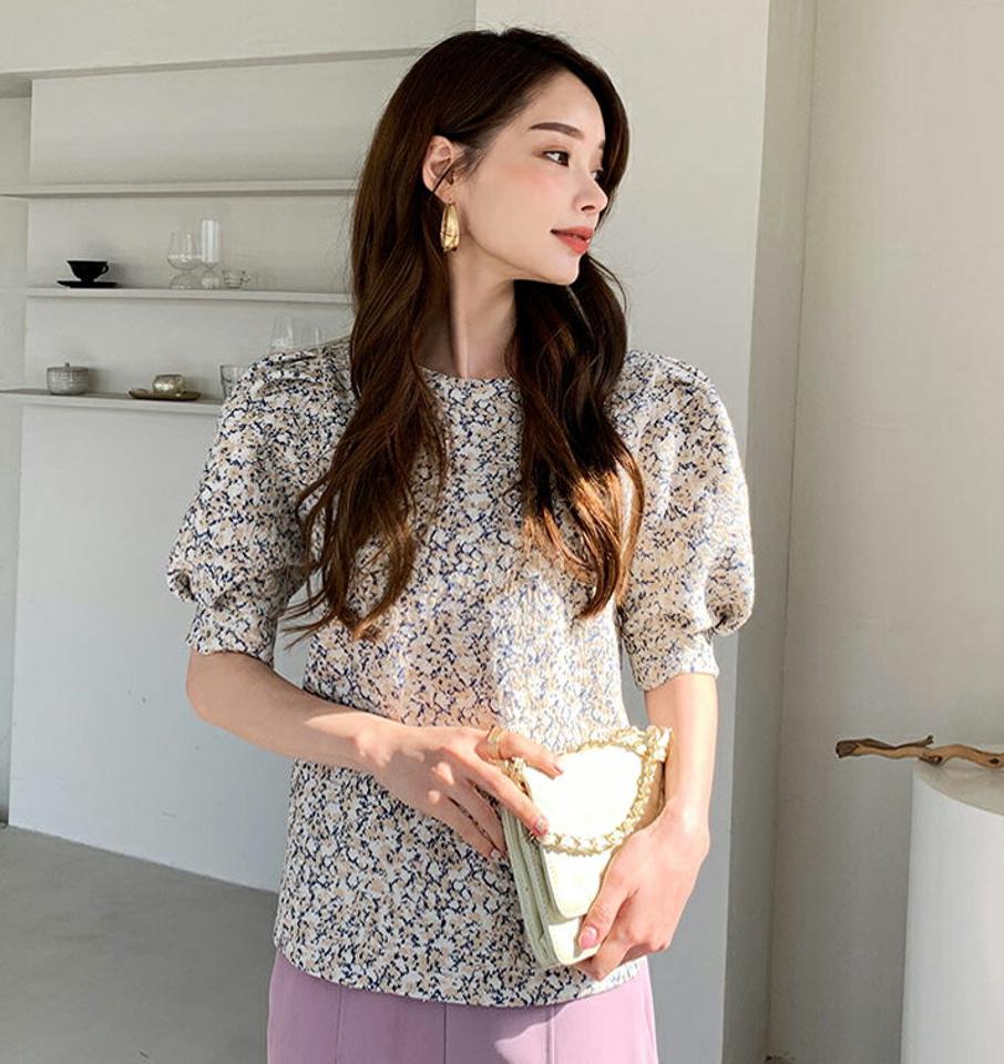 パターンテクスチャーパフブラウス・全3色・t67309 レディース 【bl】 トップス ブラウス 半袖 ハーフスリーブ パフ袖 パフスリーブ ボリューム袖 総柄 花柄 フラワー 可愛い かわいい 春 夏 秋 韓国 ファッション ハイホリHIHOLLI