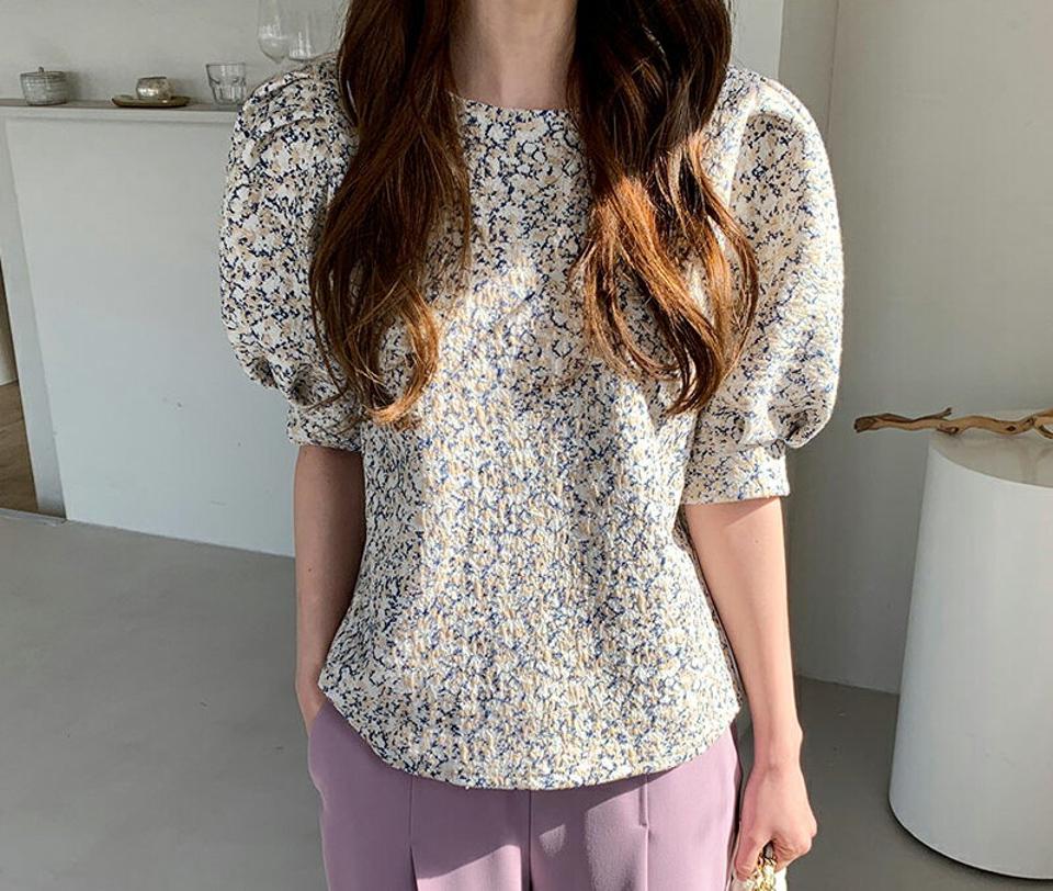 パターンテクスチャーパフブラウス・全3色・t67309 レディース 【bl】 トップス ブラウス 半袖 ハーフスリーブ パフ袖 パフスリーブ ボリューム袖 総柄 花柄 フラワー 可愛い かわいい 春 夏 秋 韓国 ファッション ハイホリHIHOLLI