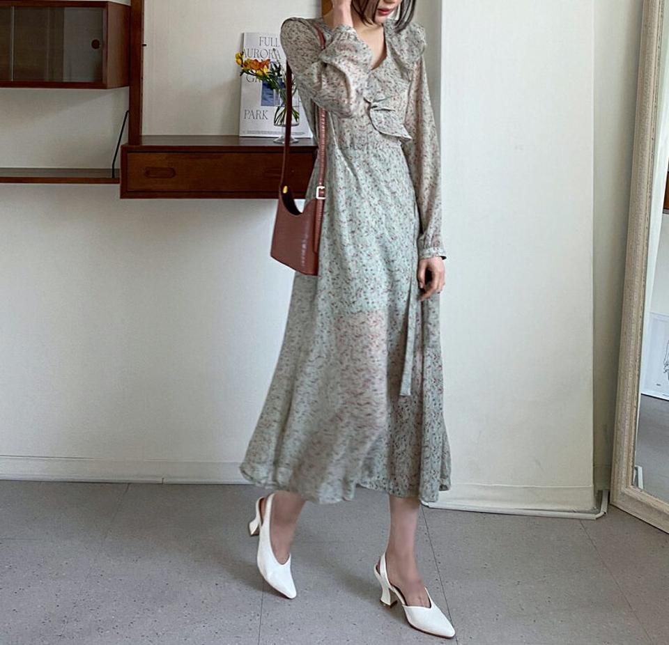 フリルフローラルワンピース・全2色・t64891 レディース 【ops】【韓国 ファッション ワンピース ロング ロングワンピース カジュアル Vネック フリル フローラル 花柄 カシュクール ウエストリボン ストリング フェミニン 細身 体型カバー 秋 春】【fw】