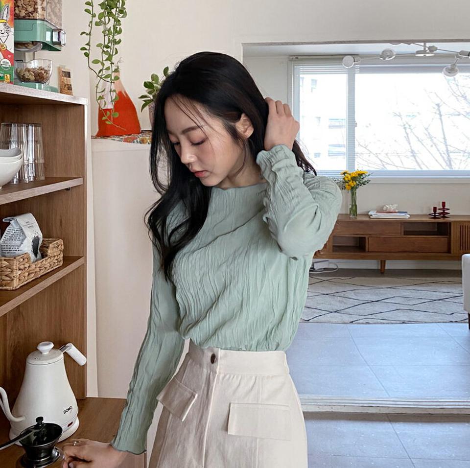 ラウンドネックリンクルTシャツ・全4色・t64883 レディース 【tops】【韓国 ファッション トップス Tシャツ 長袖 ラウンドネック リンクル ユニーク スリム フィット カジュアル 体型カーバー デイリー 細身 秋 春】