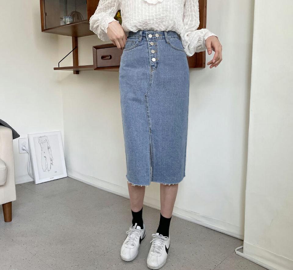 ダイアゴナルボタンデニムスカート・全1色・t63465 レディース 【sk】 韓国 ファッション ボトムス スカート ロング ロングスカート シンプル カジュアル デニム デニムスカート Hライン フィット スリム 細身 体型カーバー 秋 春 NIJU