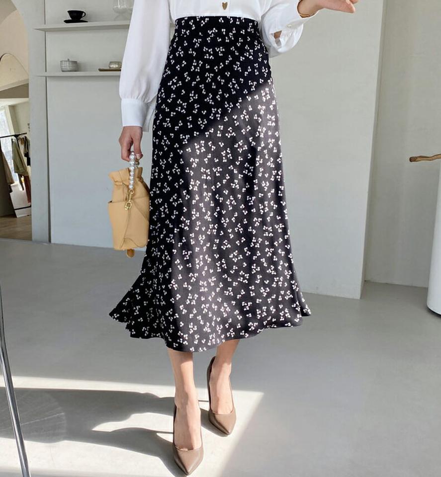 花柄サイドジップスカート・全2色・b67321 レディース 【sk】【スカート ロング ロングスカート 花柄 フラワー 小花柄 可愛い かわいい シック 大人 春 秋 韓国 ファッション】【ハイホリHIHOLLI】【fw】