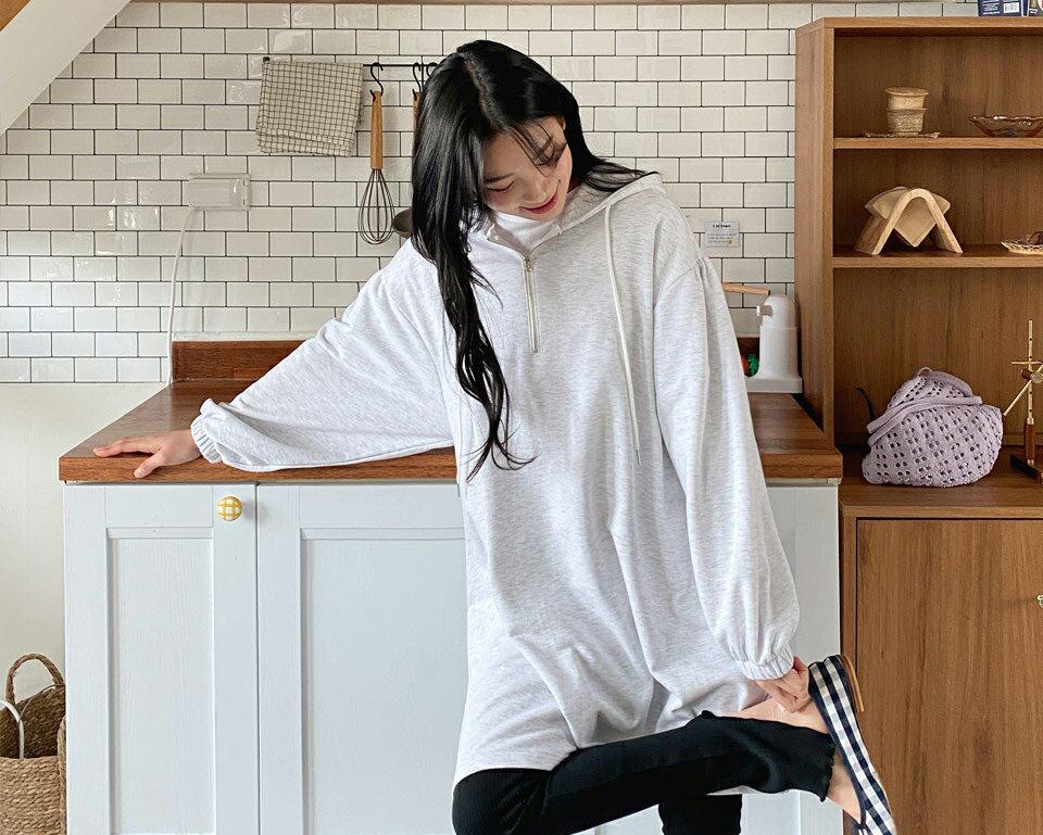 ハーフジップフードミニワンピース・全2色・t63472 レディース 【ops】【韓国 ファッション ワンピース ミニ ミニワンピース カジュアル かわいい フードワンピース フード フレア パフスリーブ ルーズ スリム 体型カバー 秋 春】【NIJU】