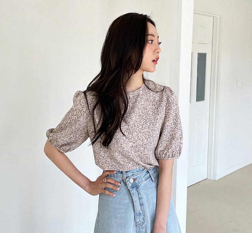 フローラルパターンブラウス・全3色・t56982 レディース 【bl】【韓国 ファッション トップス ブラウス 半袖 上品 花柄 フラワー フローラル パターン ラウンドネック ハーフスリーブ ボリューム フェミニン カジュアル デイリー 秋 春】