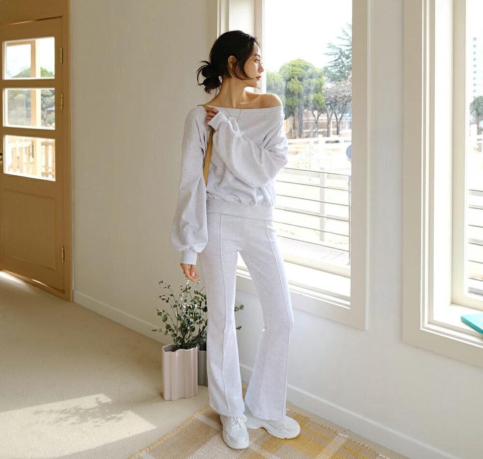 オフショルスウェット&ブーツカットパンツSET・全3色・b56990 レディース 【pt】【韓国 ファッション ボトムス パンツ ロングパンツ セットアップ オフショル スウェット ブーツカット ルーズフィット ウエストゴム 細身 カジュアル デイリー 秋 春】