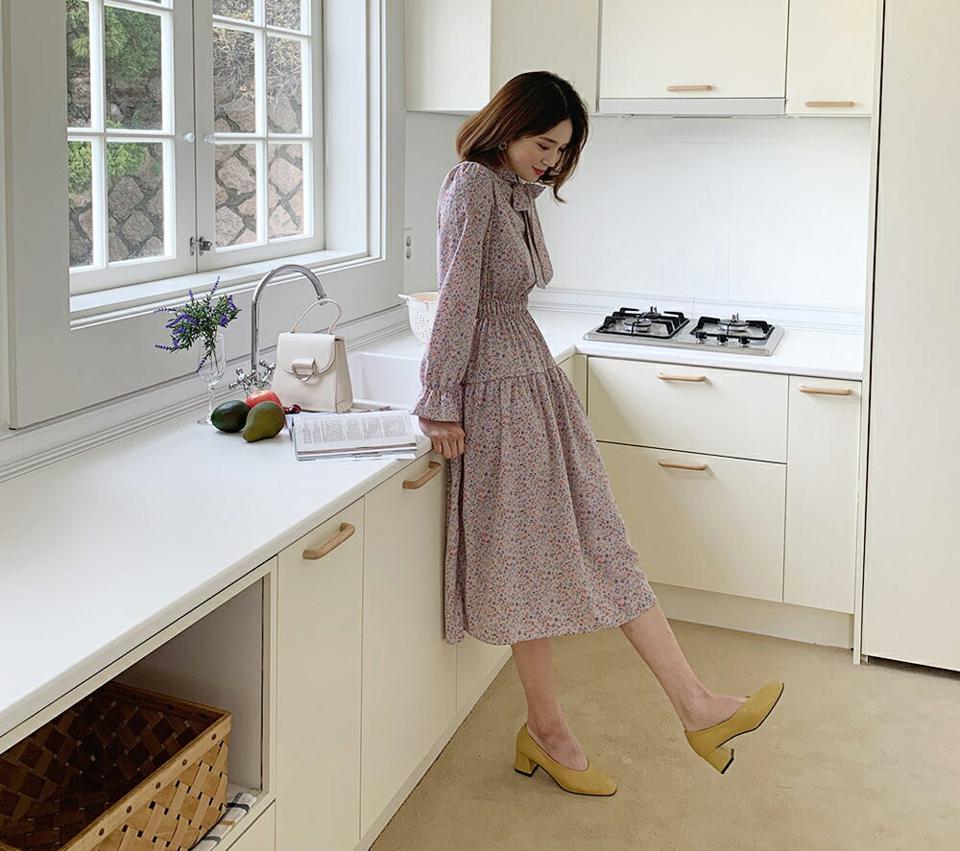 フローラルパターンリボンワンピース・全3色・t56993 レディース 【ops】【韓国 ファッション ワンピース ロング ロングワンピース カジュアル 花柄 フラワー フローラル パターン リボン ウエストゴム シフォン ネックリボン フェミニン 細身 体型カバー 秋 春】