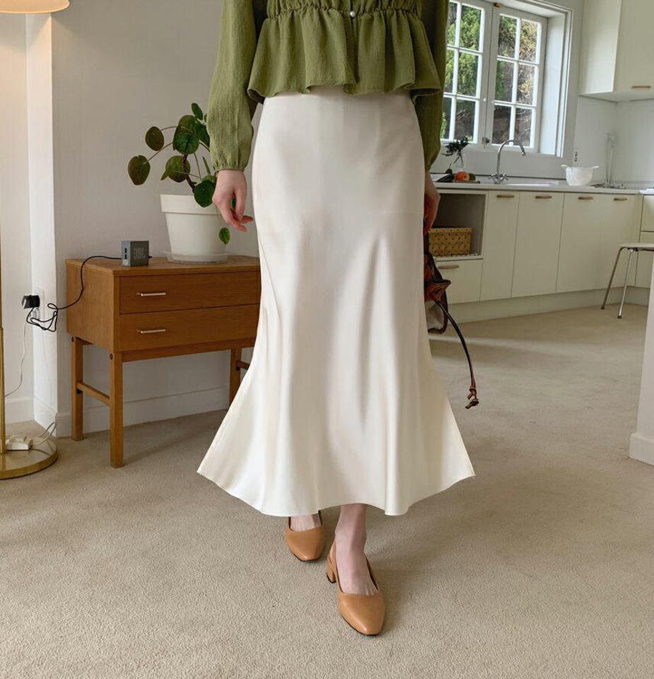 サテンフレアスカート・全4色・t56999 レディース 【sk】【韓国 ファッション ボトムス スカート ロング ロングスカート ウエストゴム サテン フレアスカート サテンスカート 揺れ感 スリット 美脚 カジュアル 体型カバー フェミニン デイリー 秋 春】