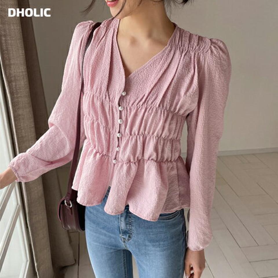 シャーリングVネックボタンブラウス・全5色・t57016 レディース 【bl】【韓国 ファッション トップス ブラウス 長袖 上品 シャーリング Vネック ギャザー フェイクボタン パールボタン シワ デコルテ フェミニン カジュアル デイリー 秋 春】