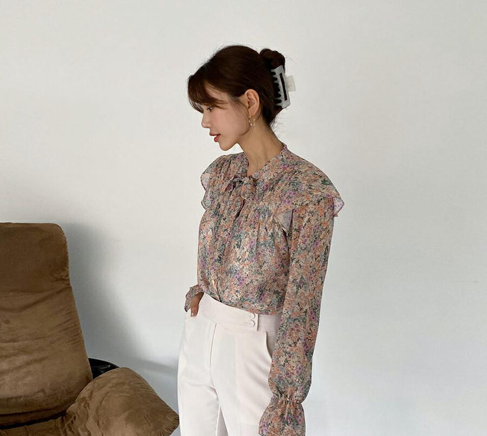 リボンフリル花柄ブラウス・全2色・t65035 レディース 【bl】【韓国 ファッション トップス ブラウス 長袖 上品 シフォン 花柄 シフォンブラウス ネックリボン フリル リボン リボンブラウス ガーリー フェミニン カジュアル デイリー 秋 春】