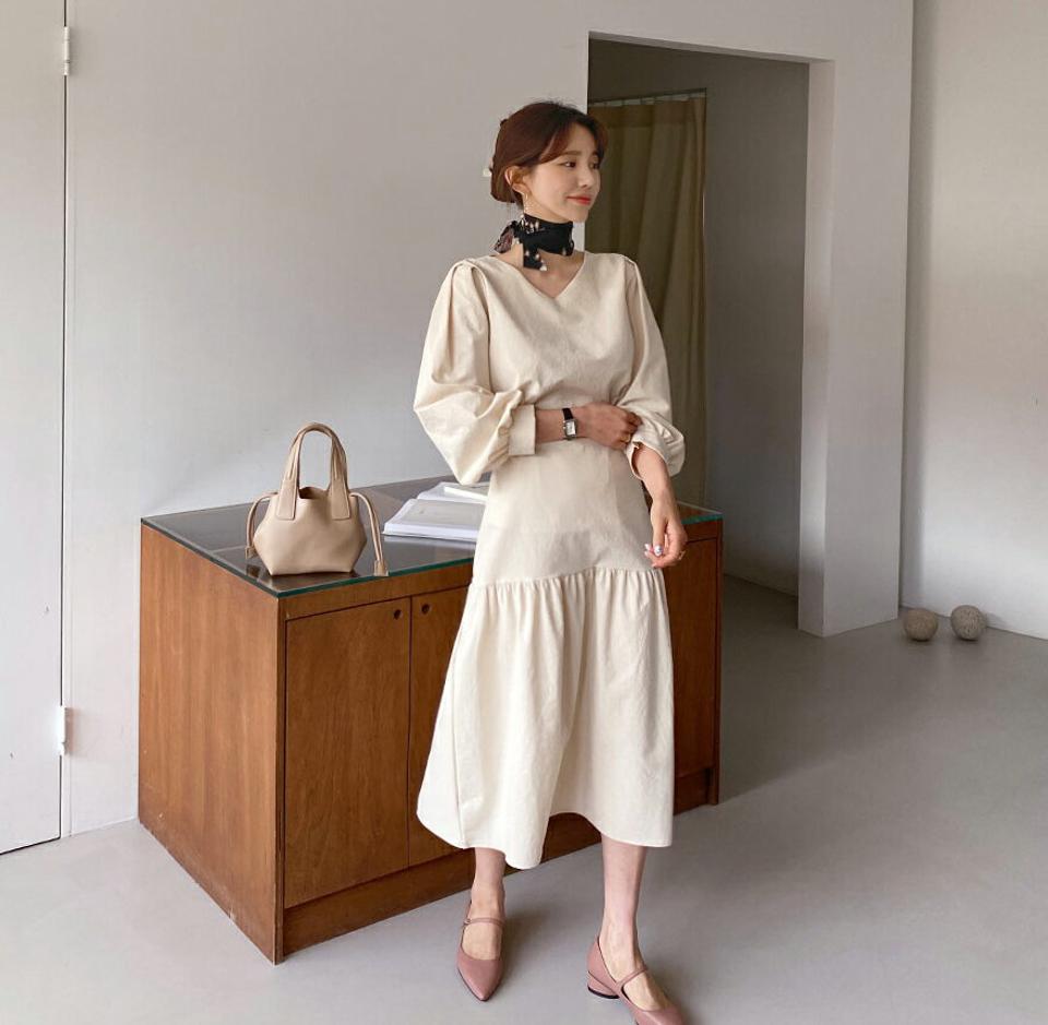 Vネックパフブラウス&ギャザースカートSET・全5色・t65043 レディース 【ops】【韓国 ファッション ワンピース ロング ロングワンピース セットアップ Vネック ブラウス カジュアル スカート ギャザー フレアスカート フレアワンピース 体型カバー 秋 春】