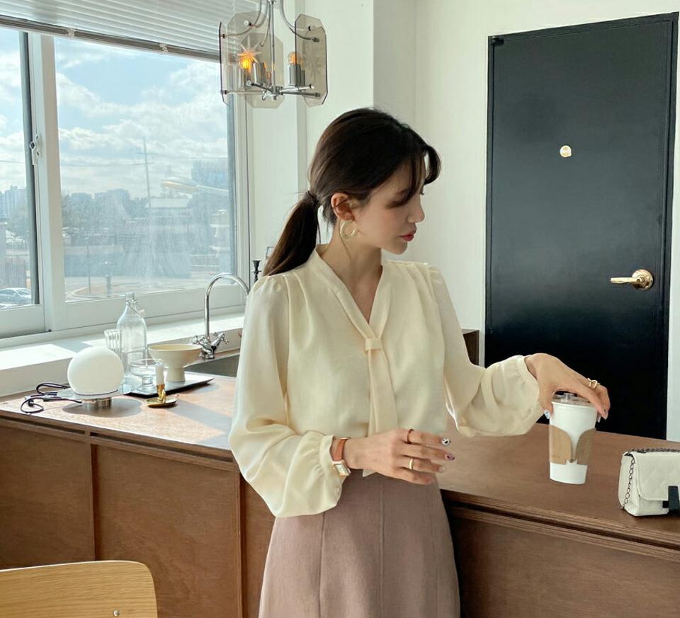 Vネックリボンブラウス・全3色・t65036 レディース 【bl】【韓国 ファッション トップス ブラウス 長袖 上品 Vネック 上品さ リボン リボンブラウス ガーリー 上品 フェミニン カジュアル デイリー 秋 春】