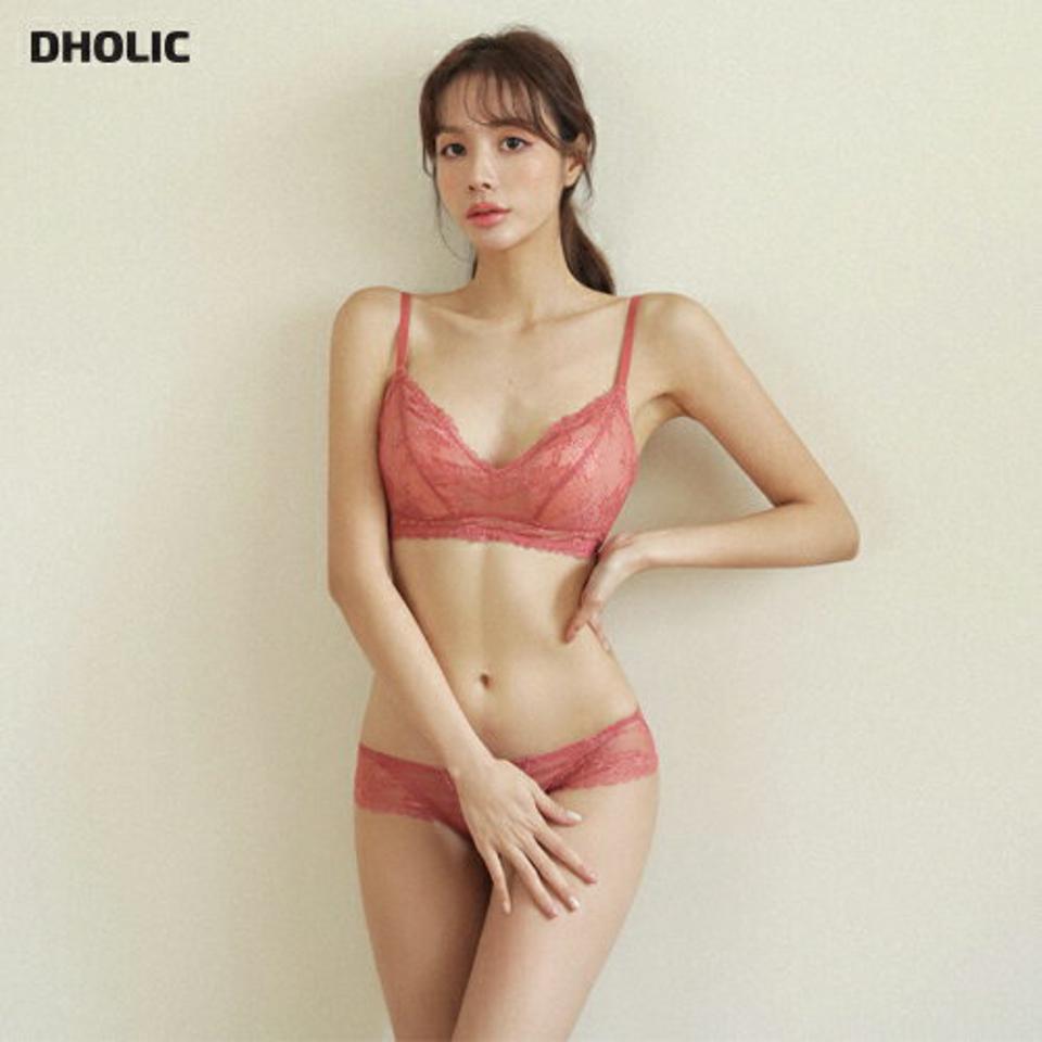 シアー花柄レースブラ&ショーツSET・全3色・e44527 レディース 【uw】【韓国 ファッション アンダーウェア ランジェリー 下着 セット ブラジャー ブラ ショーツ パンツ 無地 大人 上品 シアーレース セクシー ボリューム パッド一 ノンワイヤー 秋 春】