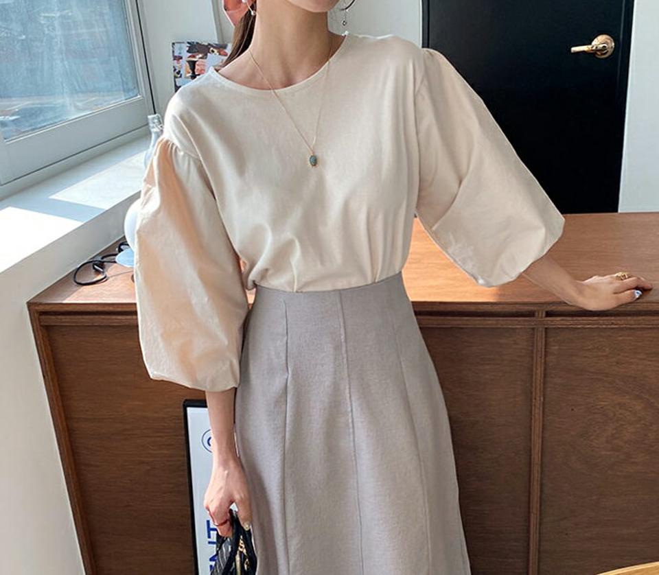 バルーンスリーブTシャツ・全4色・b65034 レディース 【tops】【韓国 ファッション トップス Tシャツ 長袖 異素材 バルーンスリーブ ラウンドネック ボリューム スリム ルーズトップス カジュアル 体型カーバー デイリー 細身 秋 春】