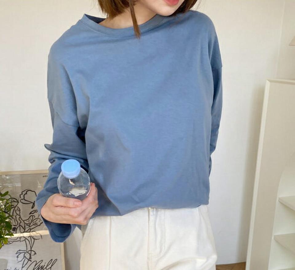 【マラソン特価】ルーズスリットTシャツ(ディープスカイブルー)・e61755 レディース 【tops】 韓国ファッション トップス Tシャツ 長袖 ルーズ スリット ラフ ラウンドネック カジュアル デイリー 細身 秋 春