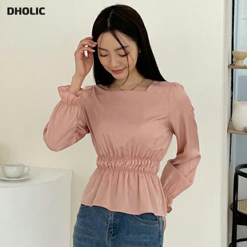 スクエアネックブラウス・全3色・e61756 レディース 【bl】 韓国ファッション トップス ブラウス 長袖 上品 スクエアネック グロッシー デコルテ パフスリーブ スリム ピンク フレア フェミニン カジュアル デイリー インしないブラウス 秋 春