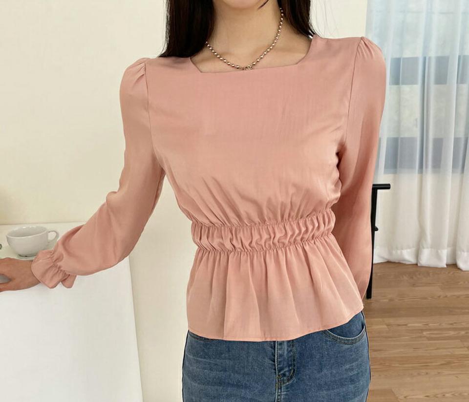スクエアネックブラウス・全3色・e61756 レディース 【bl】 韓国ファッション トップス ブラウス 長袖 上品 スクエアネック グロッシー デコルテ パフスリーブ スリム ピンク フレア フェミニン カジュアル デイリー インしないブラウス 秋 春
