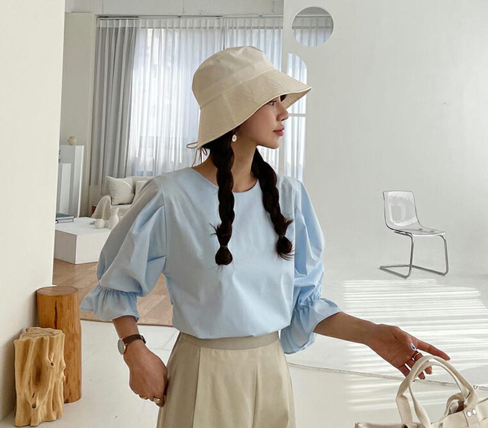 バックリボンパフブラウス・全3色・t61757 レディース 【bl】【韓国 ファッション トップス ブラウス 長袖 上品 パフスリーブ ラウンドネック リボン ボリューム ラブリー フェミニン カジュアル デイリー 秋 春】