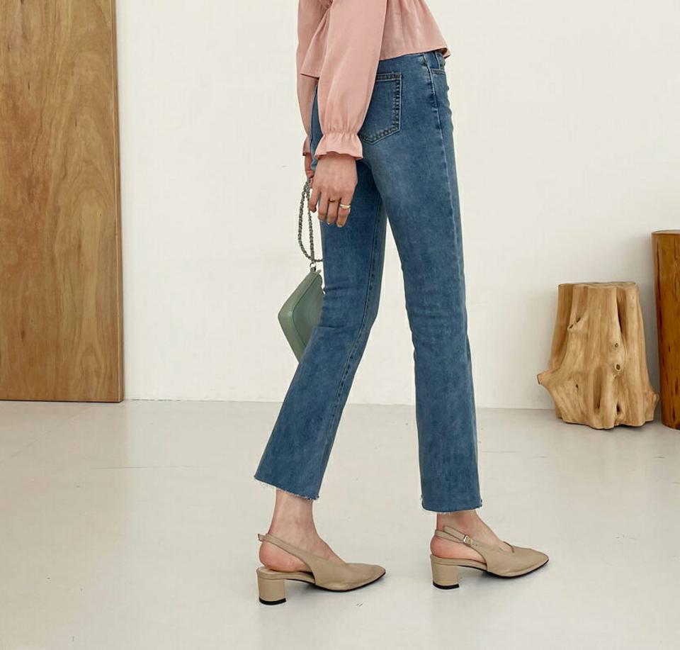 フレアデニムパンツ・全1色・t61763 レディース 【pt】【韓国 ファッション ボトムス パンツ デニムパンツ セミブーツカット ファスナー 美脚 カットオフ ハイウエスト 無地 体型カーバー 秋 春】