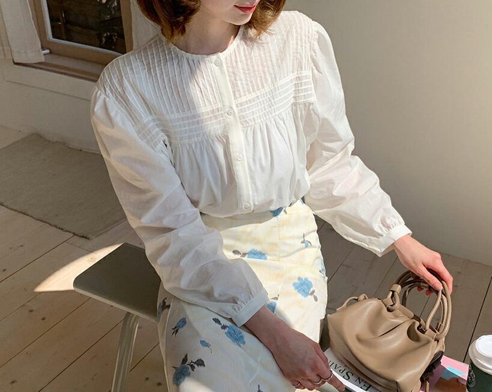 ラウンドピンタックパフブラウス・全2色・t63052 レディース 【bl】【韓国 ファッション トップス ブラウス 長袖 上品 パフ ピンタックブラウス パフスリーブ シルキー ボリューム ラブリー フェミニン カジュアル デイリー 秋 春】