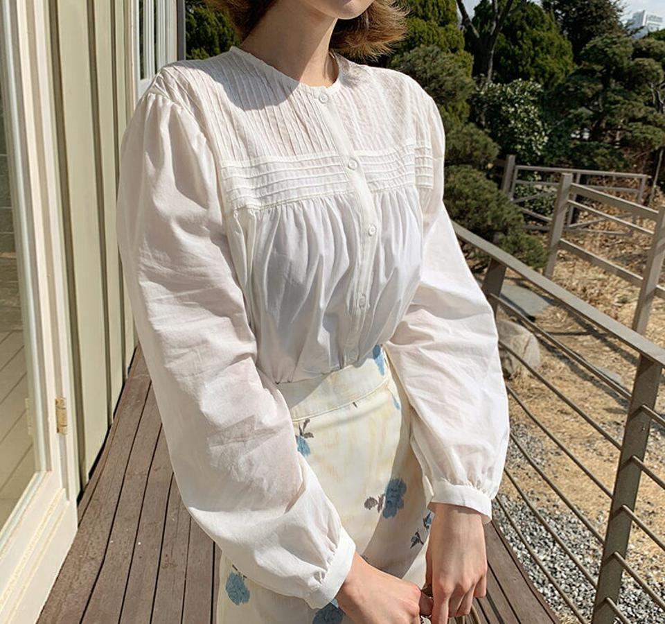 ラウンドピンタックパフブラウス・全2色・t63052 レディース 【bl】【韓国 ファッション トップス ブラウス 長袖 上品 パフ ピンタックブラウス パフスリーブ シルキー ボリューム ラブリー フェミニン カジュアル デイリー 秋 春】