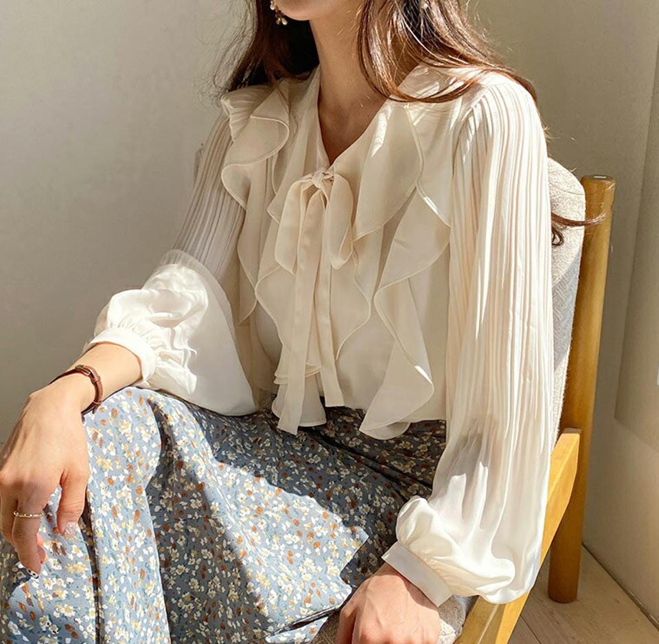 リボンネックブラウス・全2色・b63058 レディース 【bl】【韓国 ファッション トップス ブラウス 長袖 上品 シフォンブラウス Vネック リボン フリル プリーツ ボリューム ラブリー フェミニン カジュアル デイリー 秋 春】