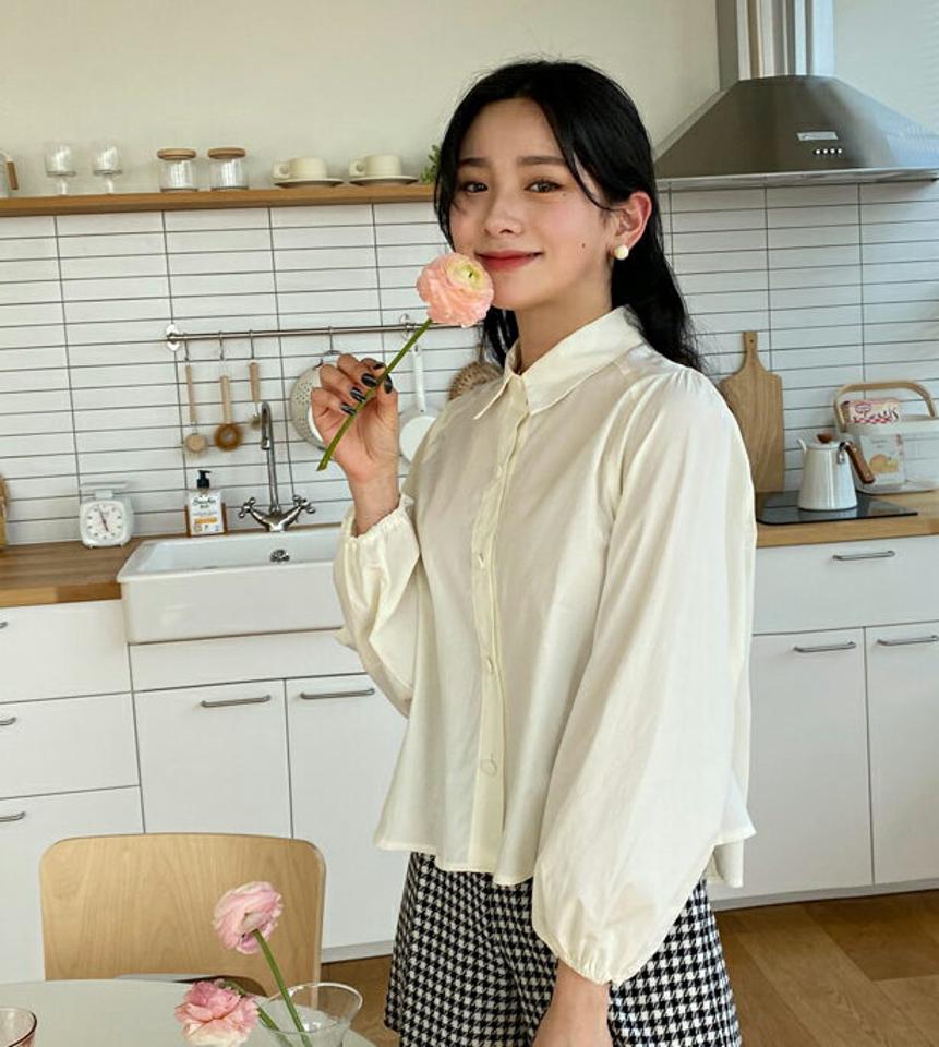 パフカラーブラウス・全4色・t63424 レディース 【bl】【韓国 ファッション トップス ブラウス 長袖 パフ カラーブラウス パフスリーブ クロップド丈 クロップドブラウス ボリューム 上品 ガーリー カジュアル 体型カバー 細身 デイリー 秋 春】【NIJU】