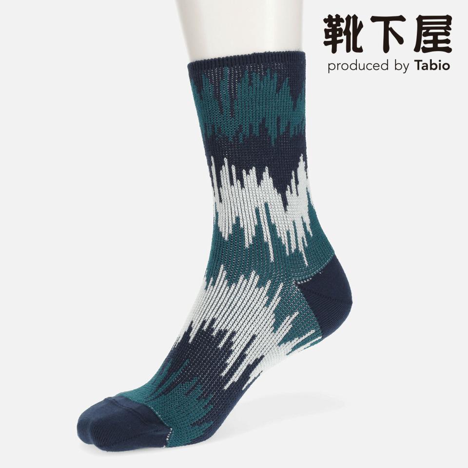 【全品送料無料★〜6/11 23:59迄】【あす楽】【Tabio】 ジャカードイカット柄ソックス / 靴下屋 靴下 タビオ くつ下 クルー レディース 日本製
