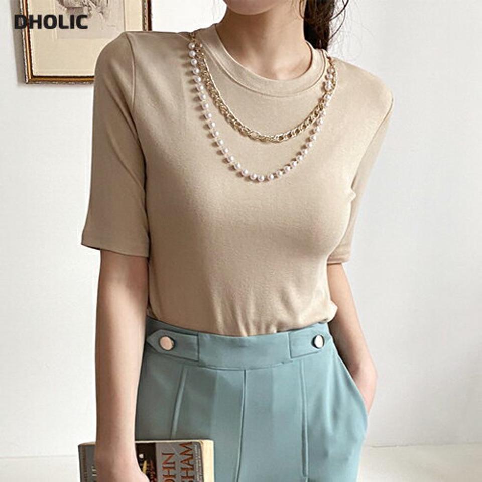 チェーンモチーフ付半袖Tシャツ・全4色・t67373 レディース 【tops】【トップス Tシャツ 半袖 ハーフスリーブ チェーン パール ユニーク 個性的 大人 カジュアル 春 夏 秋 韓国 ファッション】【ハイホリHIHOLLI】