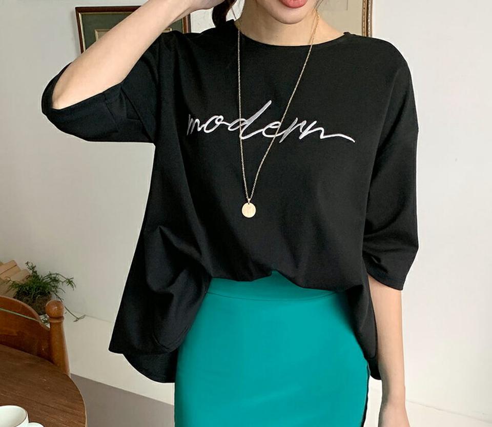 レタリングウィングTシャツ・全4色・b67386 レディース 【tops】【トップス Tシャツ レタリング ロゴ ロゴトップス ロゴT シンプル フレア フレアトップス アンバランス 半袖 ハーフスリーブ 春 夏 秋 韓国 ファッション】【ハイホリHIHOLLI】
