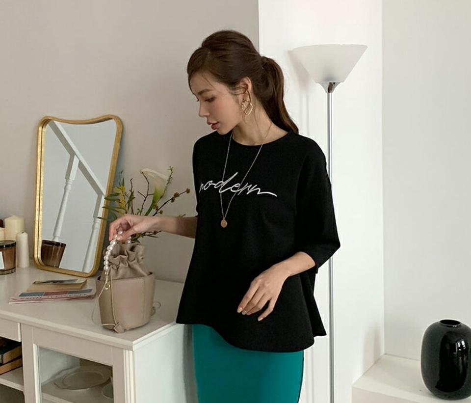 レタリングウィングTシャツ・全4色・b67386 レディース 【tops】【トップス Tシャツ レタリング ロゴ ロゴトップス ロゴT シンプル フレア フレアトップス アンバランス 半袖 ハーフスリーブ 春 夏 秋 韓国 ファッション】【ハイホリHIHOLLI】