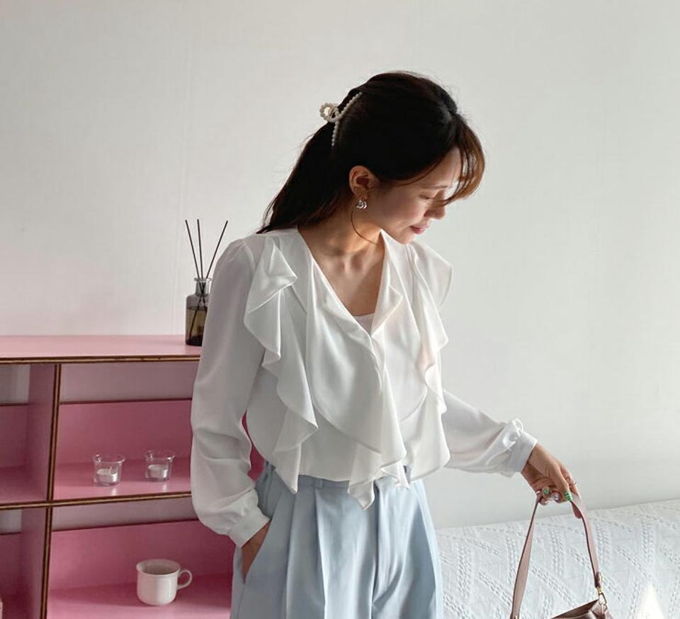 Vネックフリルブラウス・全2色・b57040 レディース 【bl】【韓国 ファッション トップス ブラウス 長袖 上品 Vネック フリル ボリューム フリルブラウス フェミニン ラブリー カジュアル デイリー 秋 春】