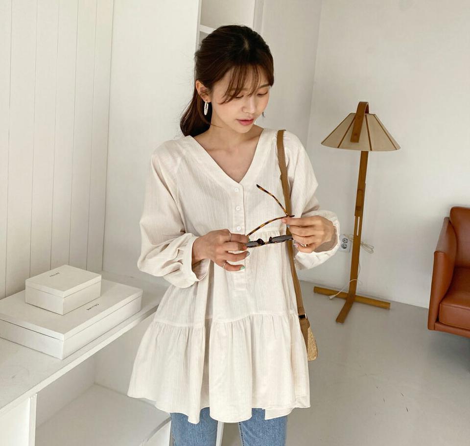 Vネックティアードブラウス・全2色・t57058 レディース 【bl】 韓国ファッション トップス ブラウス 長袖 上品 Vネック ティアード ボリューミ ラグランスリーブ フェミニン ラブリー カジュアル デイリー 秋 春