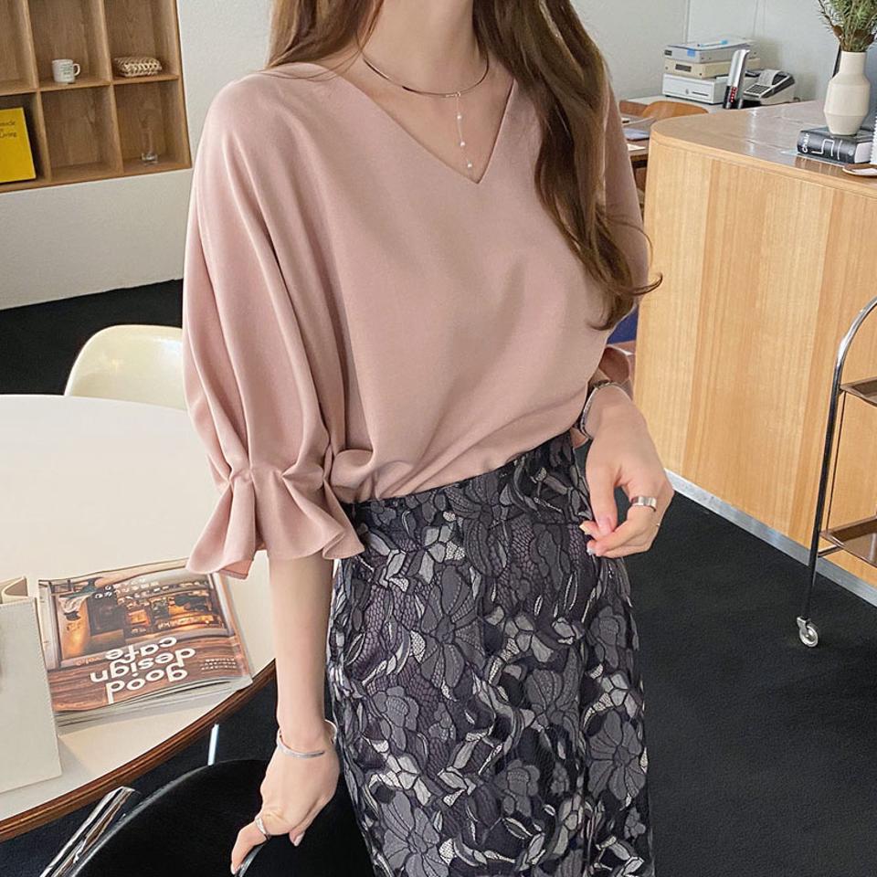 ≪人気商品再入荷≫Vネックタックスリーブブラウス・全4色・t67441 レディース 【bl】 トップス ブラウス ラグランスリーブ Vネック 七分丈 七分袖 7分袖 フェミニン オフィスカジュアル 大人 上品 ピンク 春 夏 韓国ファッション ハイホリHIHOLLI