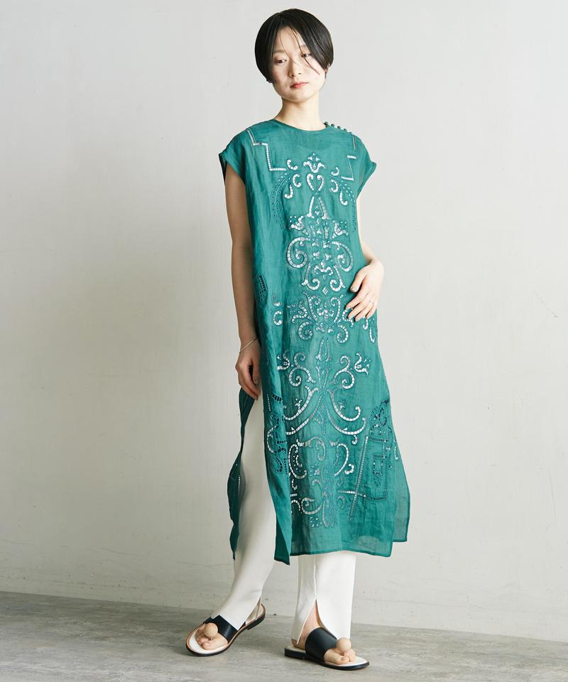 △○60/-ラミーカットワーク刺繍ノースリーブロングブラウス（cardo fabrica）