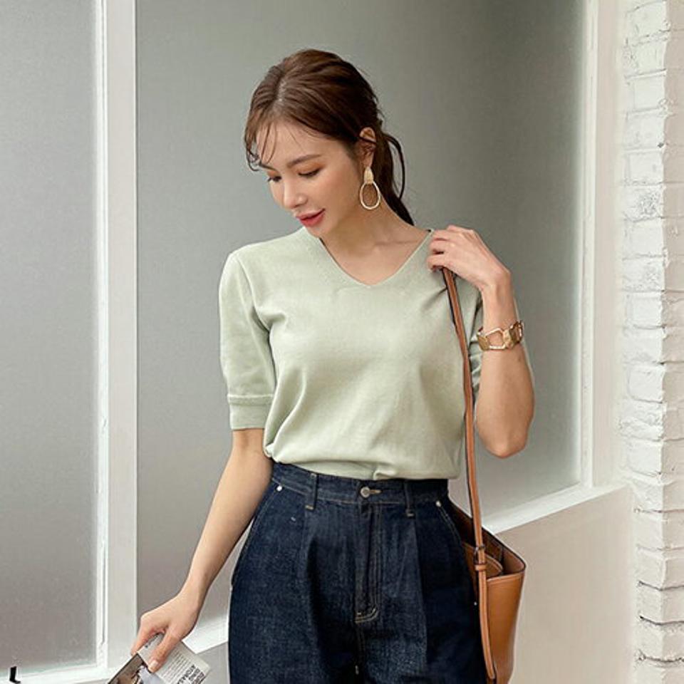 Vネック半袖ニット・全3色・t67497 レディース 【tops】【トップス ニット ニットトップス 半袖 Vネック ボリューム袖 単色 無地 シンプル カジュアル 春 夏 韓国 ファッション】【ハイホリHIHOLLI】