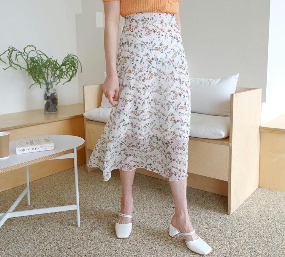 フローラルロングスカート・全3色・t61790 レディース 【sk】【韓国 ファッション ボトムス スカート ロング ロングスカート 花柄 フラワー フローラル パターン シフォンスカート フェミニン カジュアル デイリー ベーシック 上品 秋 春】【fw】