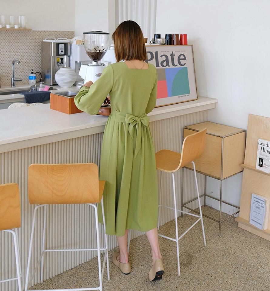 フレアスクエアネックワンピース・全3色・t61775 レディース 【ops】【韓国 ファッション ワンピース ロング ロングワンピス 長袖 フレアワンピース デコルテ スクエアネック ウエストリボン ギャザー リボン フェミニン カジュアル 体型カバー 秋 春】