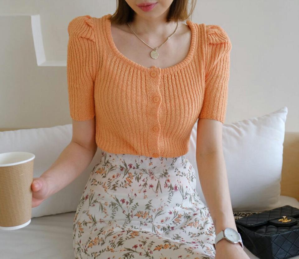 2WAYパフボタンカーディガン・b61768 レディース 【tops】 韓国ファッション トップス カーディガン 半袖 ラウンドネック 2WAY パフスリーブ パフニット やわらかい スリム フィット カジュアル 細身 大人 秋 春223