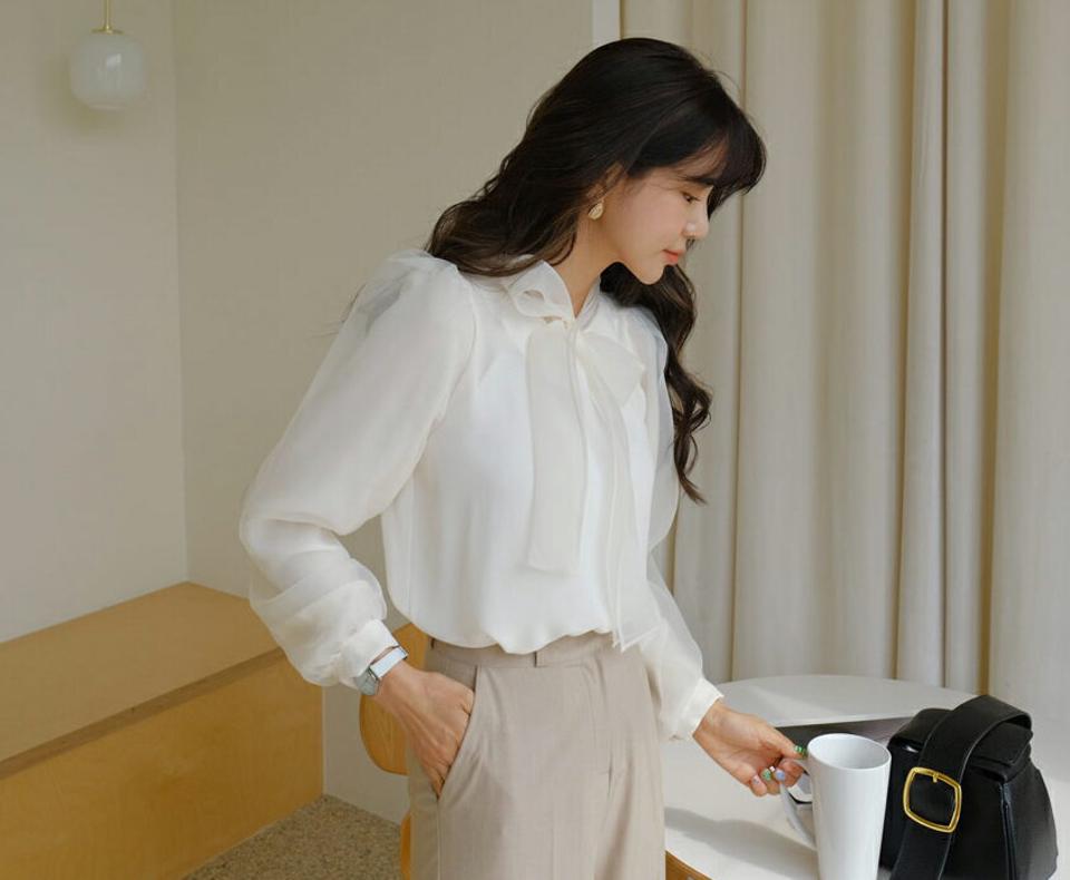 リボンシフォンブラウス・全3色・t61774 レディース 【bl】【韓国 ファッション トップス ブラウス 長袖 上品 体型カバー シフォン フェミニン ネックリボン 7分丈 ボリューム スリーブ ピンタック カジュアル デイリー 秋 春】