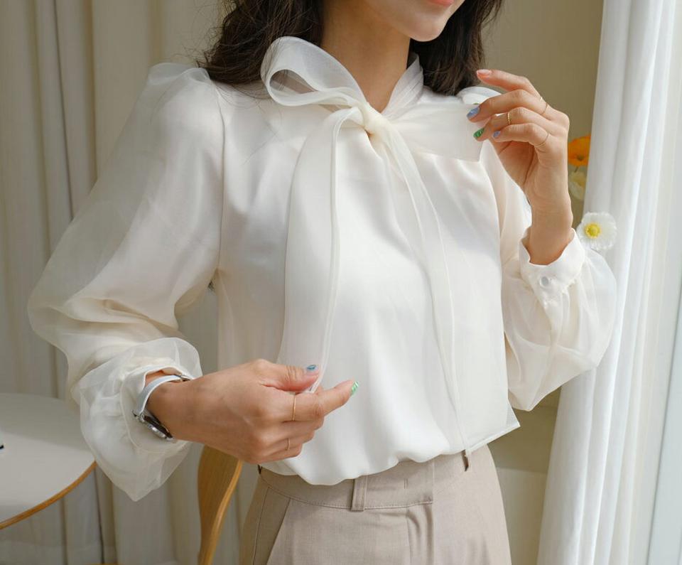 リボンシフォンブラウス・全3色・t61774 レディース 【bl】【韓国 ファッション トップス ブラウス 長袖 上品 体型カバー シフォン フェミニン ネックリボン 7分丈 ボリューム スリーブ ピンタック カジュアル デイリー 秋 春】